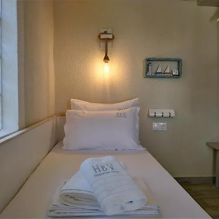 Holiday home H&v Beachfront House In Trani Ammouda,