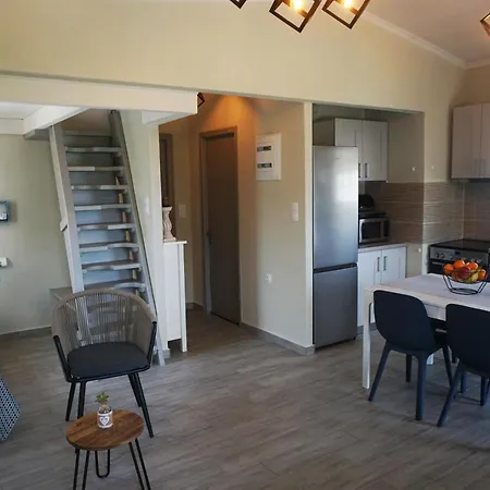 Holiday home H&v Beachfront House In Trani Ammouda,
