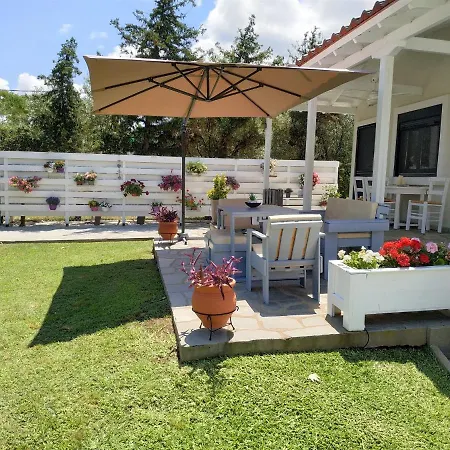 Holiday home H&v Beachfront House In Trani Ammouda, Ormos Panagias